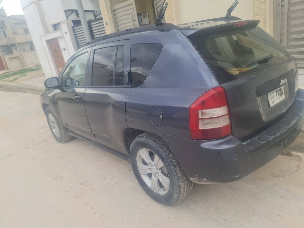 جيب كومباص موديل ٢٠٠٨ نينوى صدامي مصبوغ عام السعر ٤٥ التواصل ع الرقم *********** المكان الموصل الجانب الايسر
