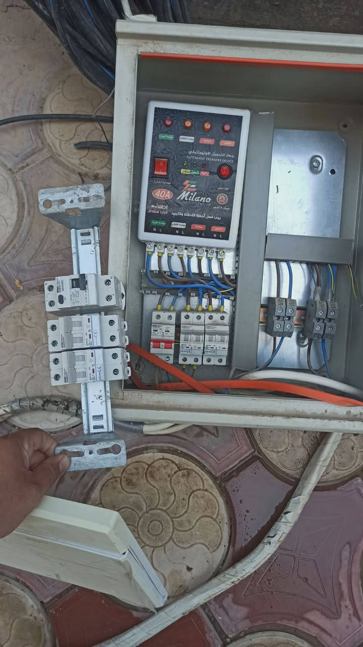 للبيع .... ✋
كيبل وطني (سنگل) الاصلي ...

بورد كهرباء يشمل 
١- جهاز تحويل 
٢- جوزه عدد 3 الاصلي 
٣- جوزه عدد 3 سخان وسبالت الاصلي 

بيع مستعجل وسعر مناسب 
للاستفسار ***********
