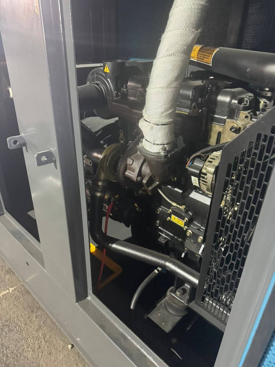 تم وصول مولد بيركز ١١٠كيفي كاتم 
٤سلندر
العنوان اربيل 
يوجد توصيل كافه محافظات العراق 
للاستفسار الاتصال على الرقم
***********
