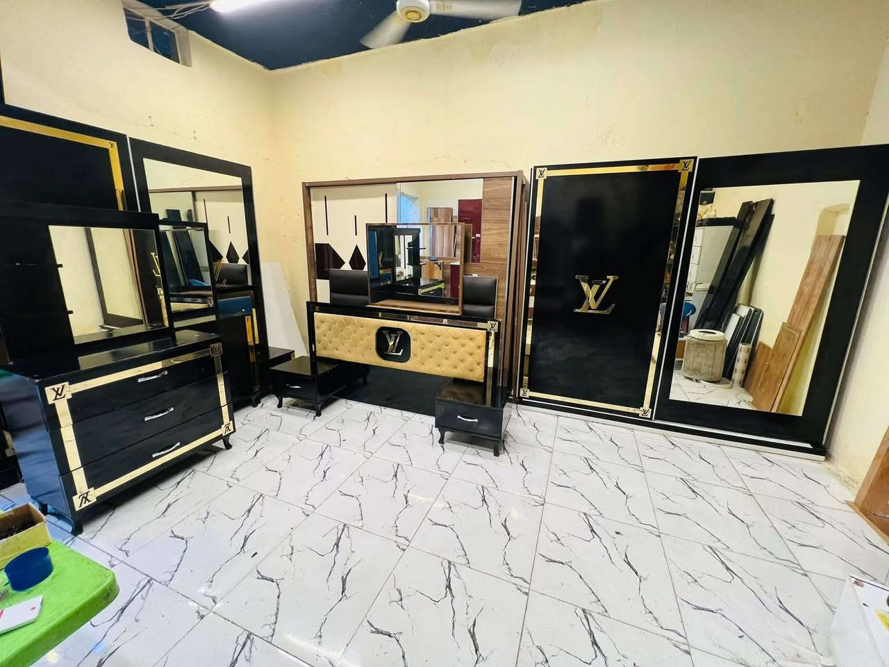 غرفة نوم مستعملة🇹🇷
نضافة80 ٪💯
عدد القطع / 5
نضام / أسلايت 💢 
375🔒
شد ونقل داخل بغداد مجاني🚛
يوجود توصيل محافضات


**إذا كنت صاحب هذا الإعلان وتريد حذفه لأي سبب، رجاءا أرسل رسالة إلى الدعم الفني**