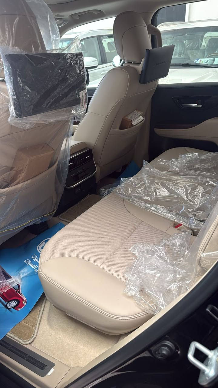 لانكروز 2025 GXR بلاك اديشن لمتد ساز TTS
✨ ماشيه 2000 كيلو فقط (زيرو بمعنى الكلمة)
✨ مواصفات عالية وتجهيز كامل
✨ لون وشكل بلاك اديشن يخبل
السيارة نظيفة جداً، استعمال خفيف جداً وكأنها جديدة من الوكالة.
💰 السعر المطلوب: 78/500
📞 للجادين فقط: ***********
