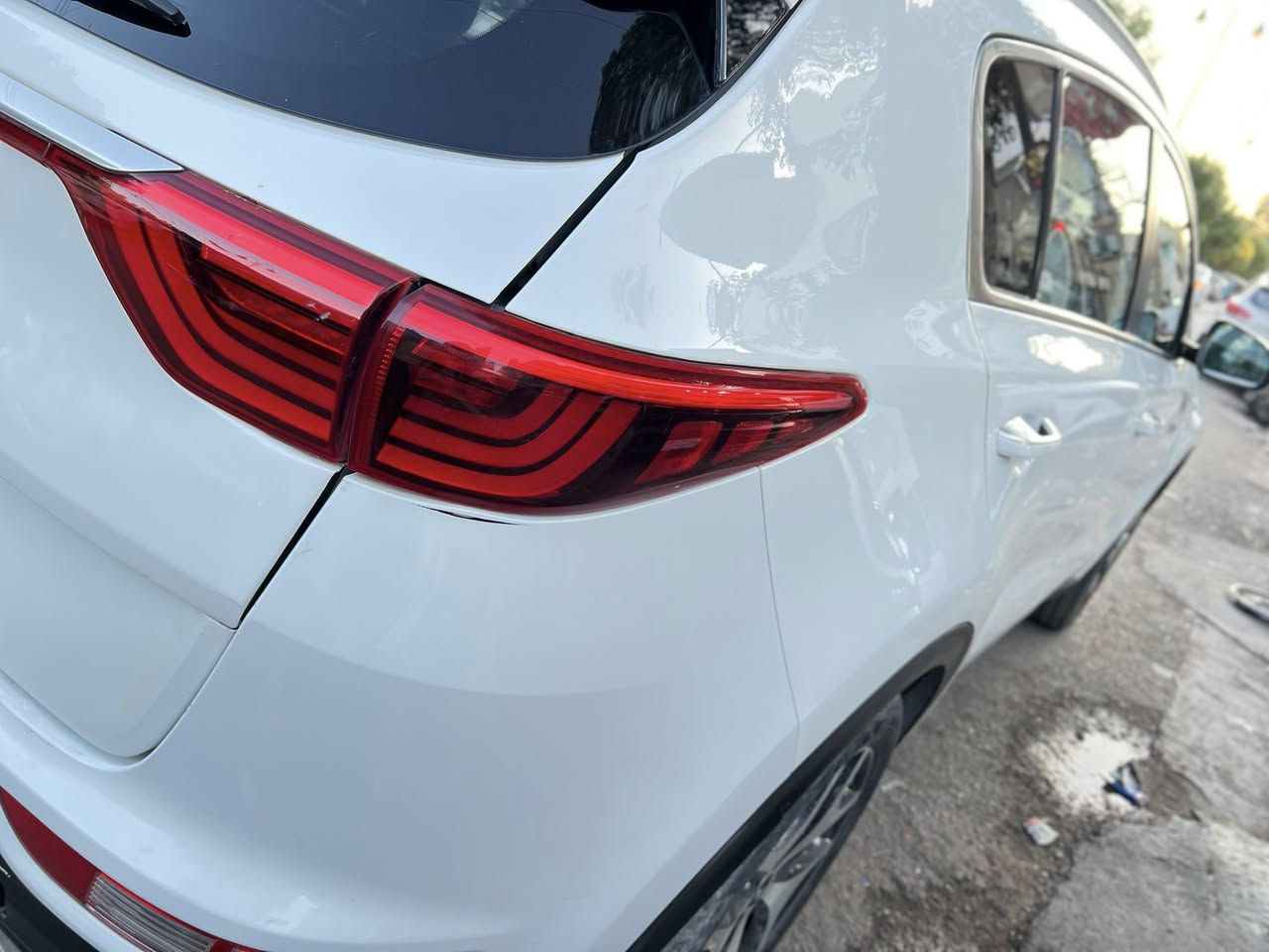 #بيع سريع سبورتج م 2017 امريكي حادث   #صور السونار مرفقا #فول موصفات البنوراما 1/1بصمةً تشغيل وبصمة أبواب شاشة كبيرة كامرة خلفية كشنات جلد حراري كهربائي مكينة تيربو ويل كب كروم داخل لونين تبريد قطعتين مانع انزلاق نضام صعود ونزول جبال نضام ايكو اقتصاد بانزين وبيها مواصفات اكثر سيارة جديدة وجاهزة كل نقص مابيها رقم أربيل الجديد تحويل وكالة اني حاظر #السعر ١٥٥ بيها مجال بسيط مكان السياره حي اور *********** اخًون بعد بيها هوايه موصفات
