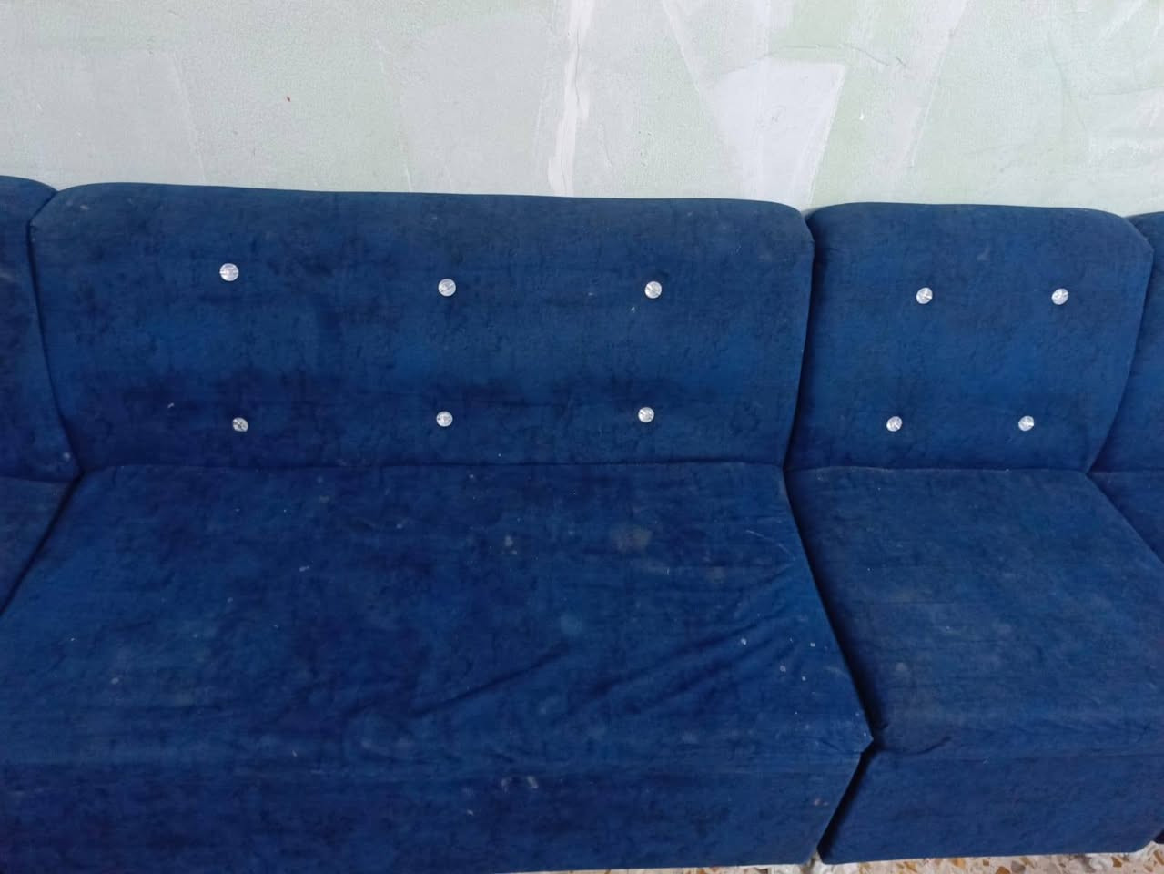 تخم 10 مقاعد نظيف للبيع السعر 175 بس بي شويه نزله من فوگ القنفة مبينه بالصورة مكاني بغداد شهداء السيدية


**إذا كنت صاحب هذا الإعلان وتريد حذفه لأي سبب، رجاءا أرسل رسالة إلى الدعم الفني**