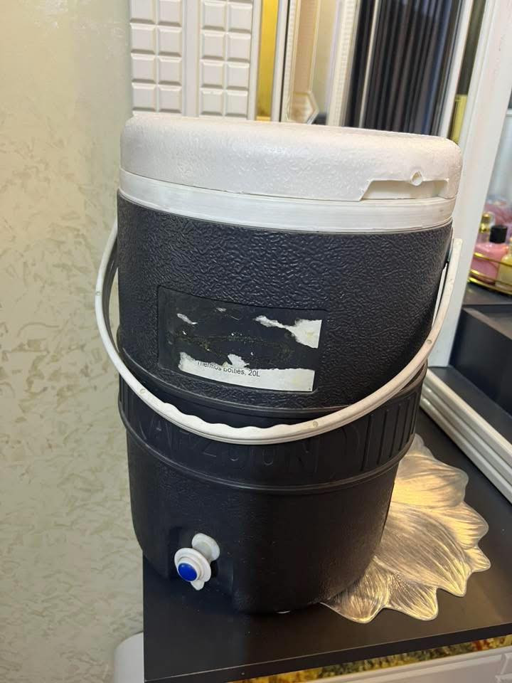 غراض للبيع اكو جديد واكو مستخدم شراي يراسل خاص عنوان فلوجه ويوجد خدمه توصيل لليحب توصيل


**إذا كنت صاحب هذا الإعلان وتريد حذفه لأي سبب، رجاءا أرسل رسالة إلى الدعم الفني**