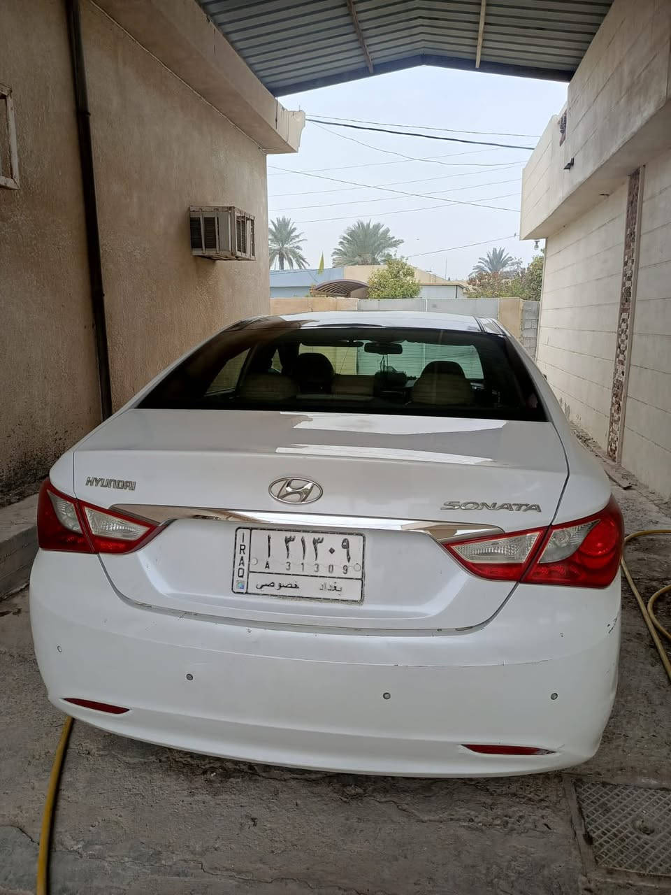 سوناتا لؤلؤي ابيض موديل2011 وارد خليجي محرك2400 دوش بدون ضربة بصمة فول مواصفات بانوراما 
***********
