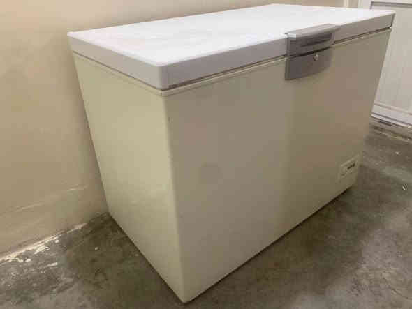 سڵاو ئەم مجەمیدە بۆفرۆشتن قیاسی ١١٠سانتیمە بەشەرت دەفرۆشم بێ حەیبە بۆزانیاری زیاتر *********** واتسئاپ ڤایبەر أربيل
