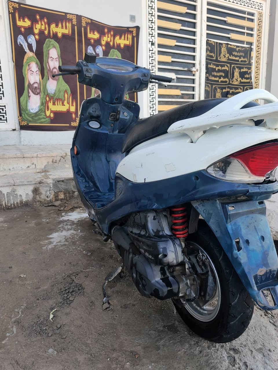 ‏سلام عليكم
‏دراجه كامكو بولييس نوزل
‏دراجه نضيفه صارلها سنه من مطلعها من الوكيل
‏برغي مامفتوح بيها 
‏بيها فقط الماصده الخلفيه طاكه خفيفه
‏والكفر الامامي كدامكم مفطور شي قليل
‏سعرها 650وبيها مجال
‏


**إذا كنت صاحب هذا الإعلان وتريد حذفه لأي سبب، رجاءا أرسل رسالة إلى الدعم الفني**