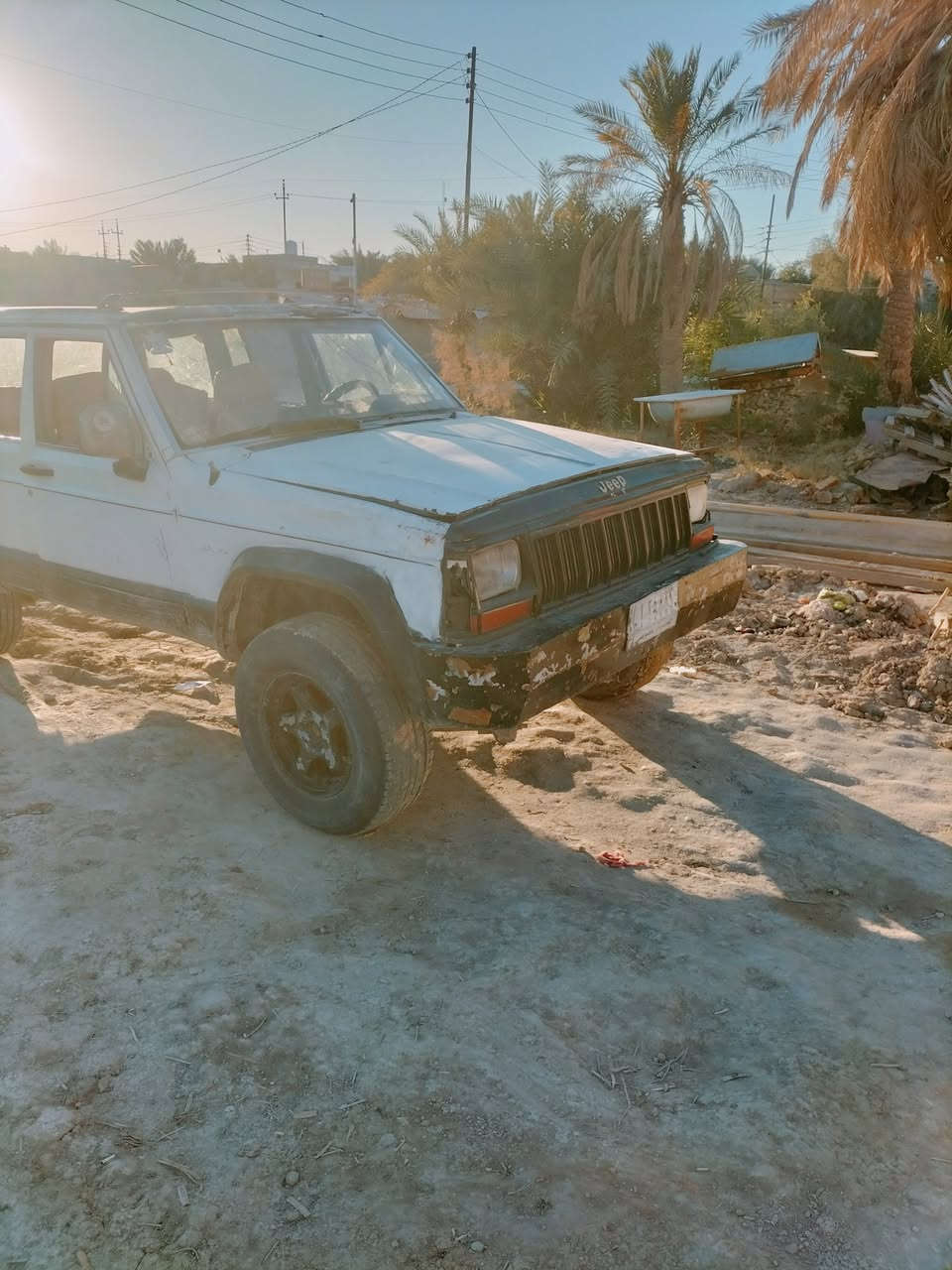 جيب شيروكي للبيع مكان ناصريه مركز راعيه ماندله السعر 15 الرقم ***********
