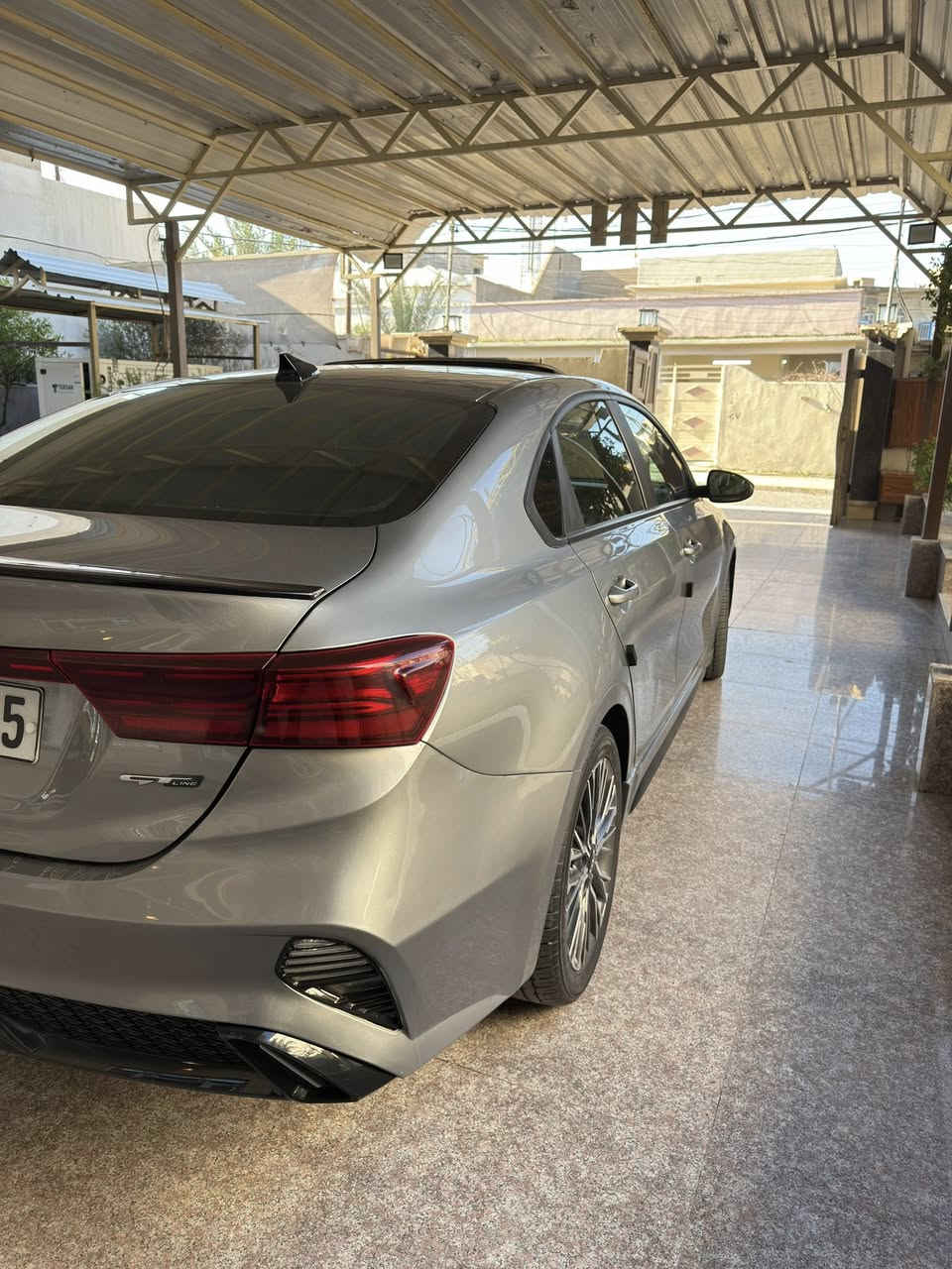 فورتي موديل 2022 ماشي 25000mi ضرر جاملغ خلفي جه السايق
بدون ايربك بدون دواخل 

‭0788 440 4553‬
