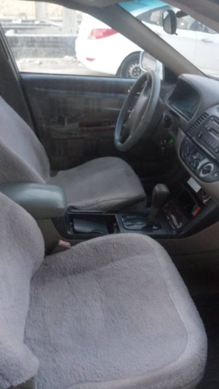 كمري 2004 مصبوغه عام جماليه ممكفوله من كل حادث فقط باب خلفي السائق تخم تاير مكينه حداديه  غيرمتواجد ع الفيس الاتصال بالرقم *********** السعر90 ورقه لشراي بيه مجال قليل  العنوان نجف السهله
