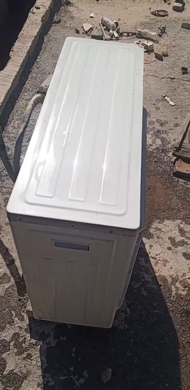 سلام عليكم خوان عندي سبلت للبيع شراي يتصل على هاذا الرقم ***********
