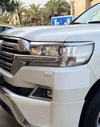لاندكروز GXR • ٢٠١٧ • رقم بغداد