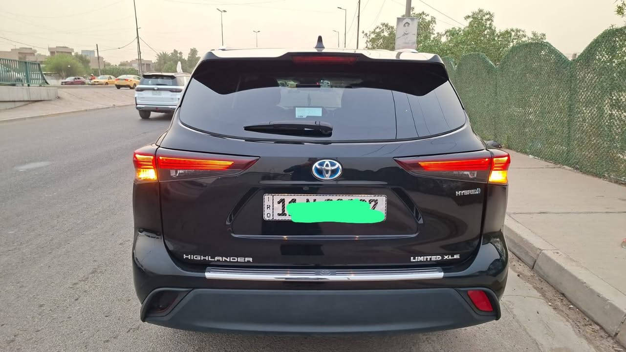السلام عليكم
تويوتا هايلاندر موديل 2024 هايبرد فول امريكي 
حادث جاملغ الايمن الامامي وبحافة البنيد والجاملغ الخلفي الايمن كما موضح بالصور وبيها سونر بصمة فتحة ٣ قطع تبريد مركزي كشن جلد كهرباء وتدفه وتبريد جنطة كهرباء 7 راكب شاشة كامرة رادار امامي رادار جانبي اشاره وهيتر بالمراية تحديد مسار شاحن مبايل واير ليس تحكم جهتين توقف ذاتي سايد بيرك بصمة منظومة زنون اصلي 3 انظمة قيادة بردات بلادية بالباب تحكم خلفي ذاتي بالتبريد وتدفئة رقم بغداد انكليزي 
سعر 275 شدتين و 75
***********
 بغداد الكرخ
