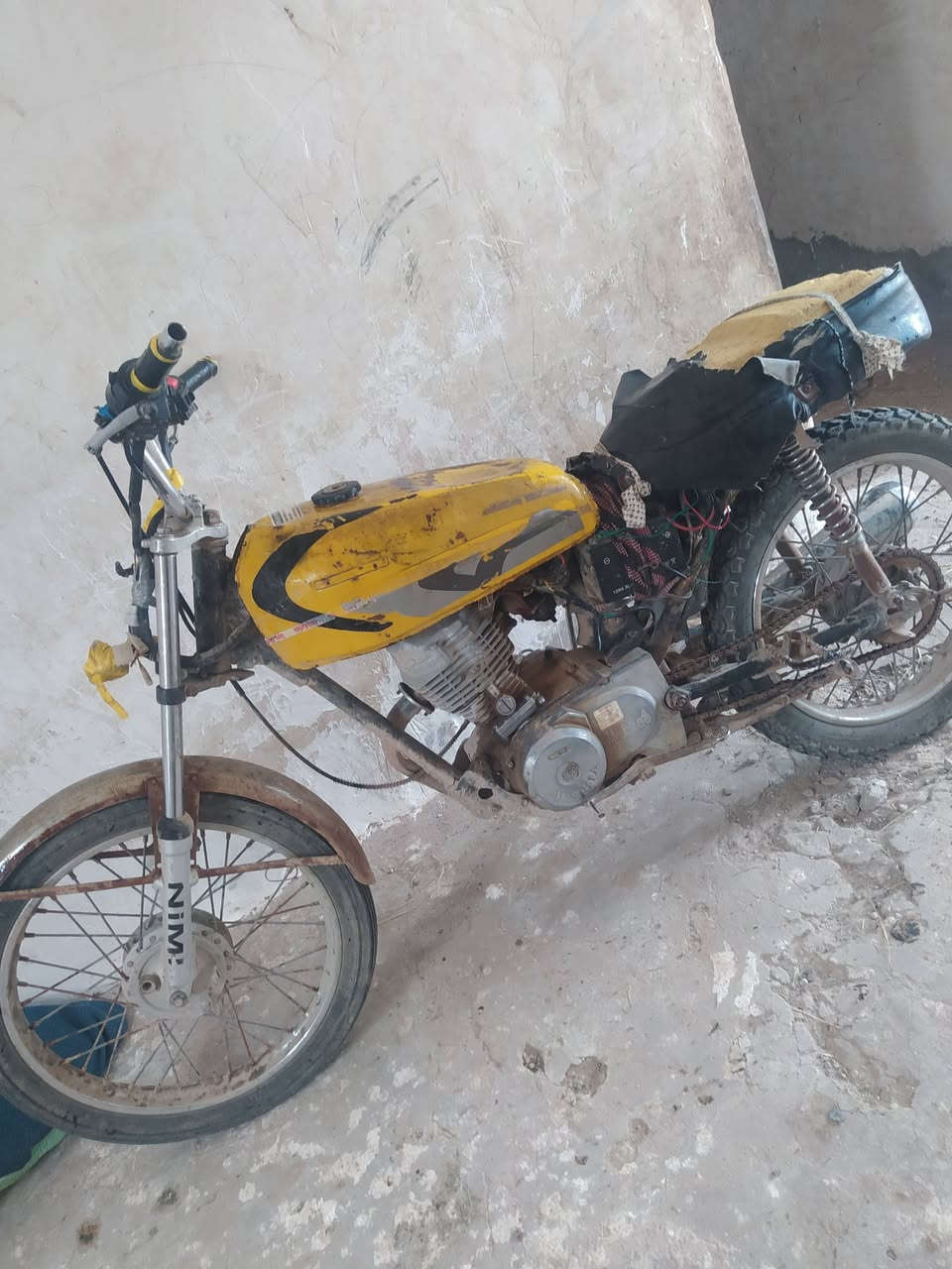 دراجه البيع بدون اوراق مكاني كربلاء شارع النجف رقم العمود 711 دراجه شخاله مال عمل كهربائيات هم شغاله كهندر واحد السعر 150وبيهه مجال رقم التلفون***********
