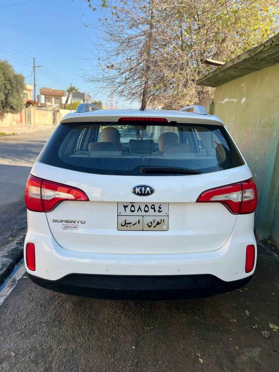 السلام عليكم كيا سورنتو للبيع موديل 2015 فو موصفات عدا البنرما بصمه كشن كهرباء بردات فول مكان السياره موصل الايسر للتفاصيل اكثر *********** السعر اتصل وتدلل
