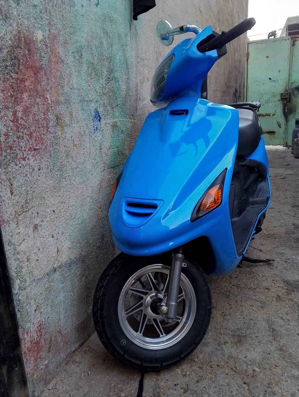 سلام عليكم عمي دراجه للبيع النضافه كدام عينك الشراي يجي خاص السعر 650 او بيهه مجال


**إذا كنت صاحب هذا الإعلان وتريد حذفه لأي سبب، رجاءا أرسل رسالة إلى الدعم الفني**