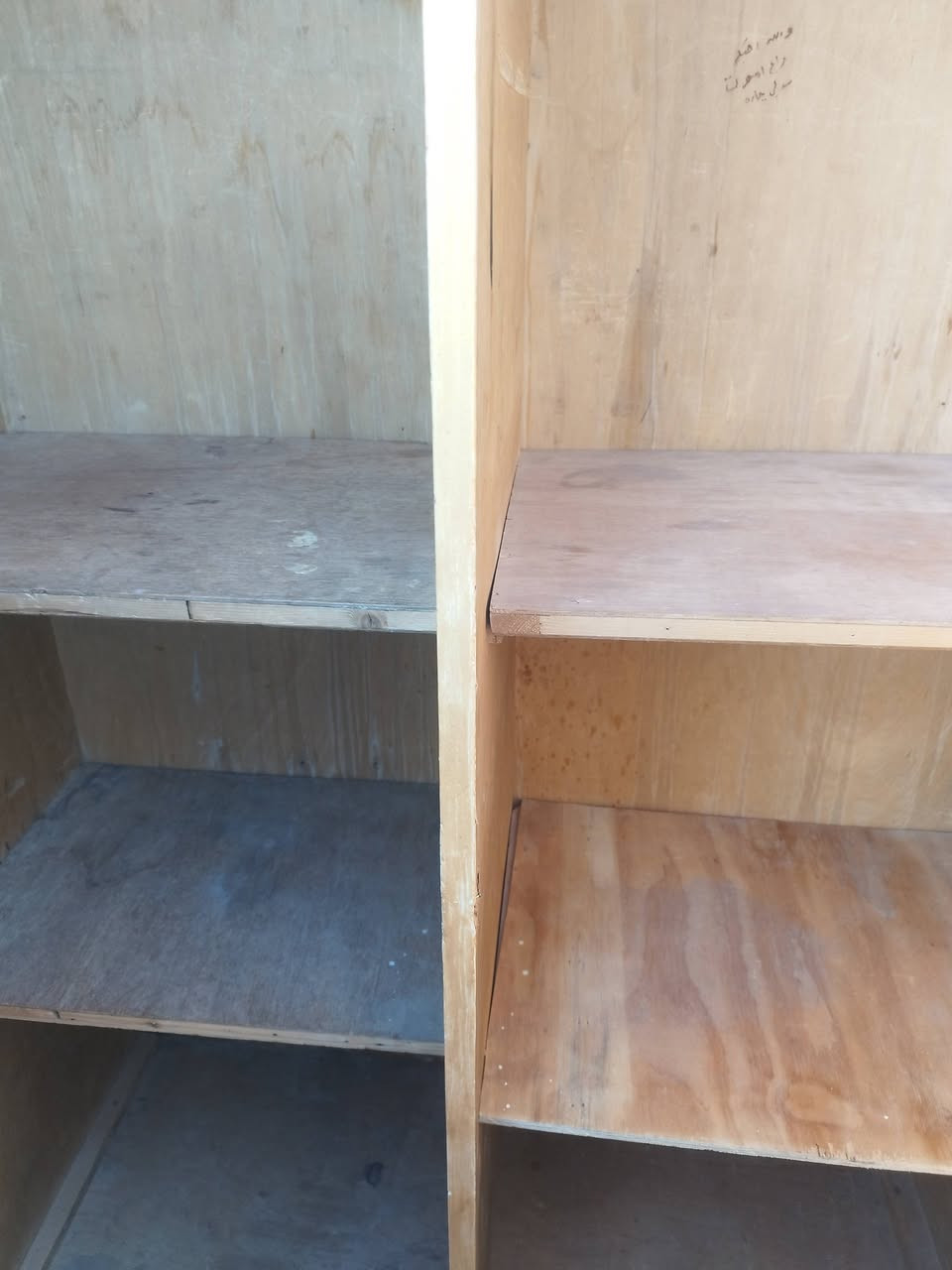 كنتور بابين للبيع بسعر 65نجف حي العسكري ***********2
