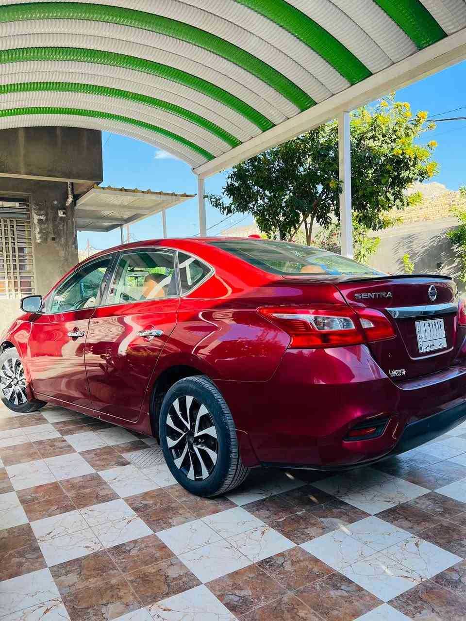 نيسان سنتره موديل 2019
حلوة مواصفات شاشة كبيرة لمس كاميرا 
 حاسات تحكمات ستريت بلوتوث اوكس بصمة 

ماشيه 119 ميل جديده  سونار موجود
رقم صاحب سيارة ***********
