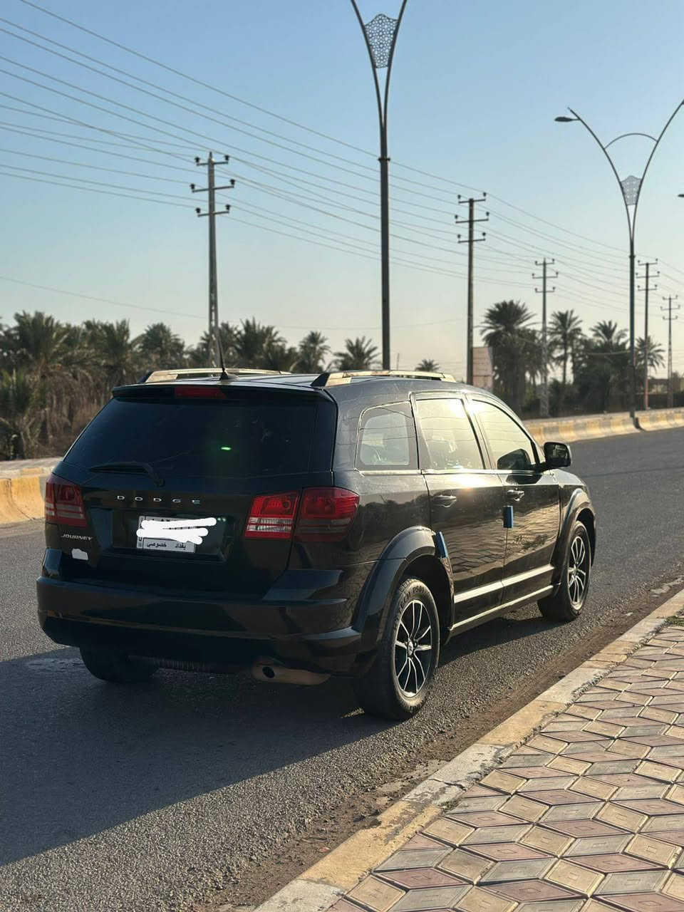 السلام عليكم
دوج جورني 2018 سياره 

لون اسود -سبعه راكب ٣ قطع تبريد 

محرك 2400 جديده السياره خير من الله 

صدر امامي خلفي جديد مشط ستيرن درايم  شفتاتت جدد -تخم تاير جديد قبل ٥ ايام شديته  -منضومه تبريد جديده راديتر تبريد جديد.كمبريسير جديد  -منضومه مي جديده كلها سياره كير محرك شرط 

حدثها جاملغ امامي بدون دواخل وجمالغ خلفي ضربه بسيطه صبغ 4 قطع بدون دواخل

سعرها 118  وبيها مجال بيع او مراوس

الاتصال على رقم 
***********
*********** بغداد, العراق
