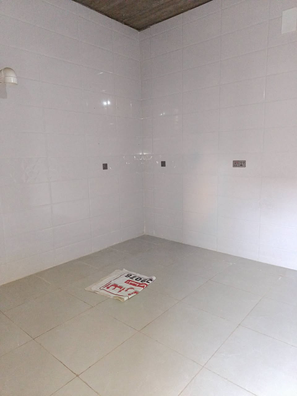 دار الرهن كوفه حي ميسان طابو زراعي شارع الجوهرة قرب كليه عدنان زرفي مساحه 100 متر  مربع يحتوي دار غرفه وصاله وستقبال ومطبخ بناء حديث //سعر #الرهن 25 مليون #مدة_الرهن_سنتين 
#//#عنوان_مكتب_حي_ميسان_مقابل_السوك 
للاستفسار الاتصال او واتساب_ #ابوحوراء/***********
***********
اتريد تبيع بيت عرصة
