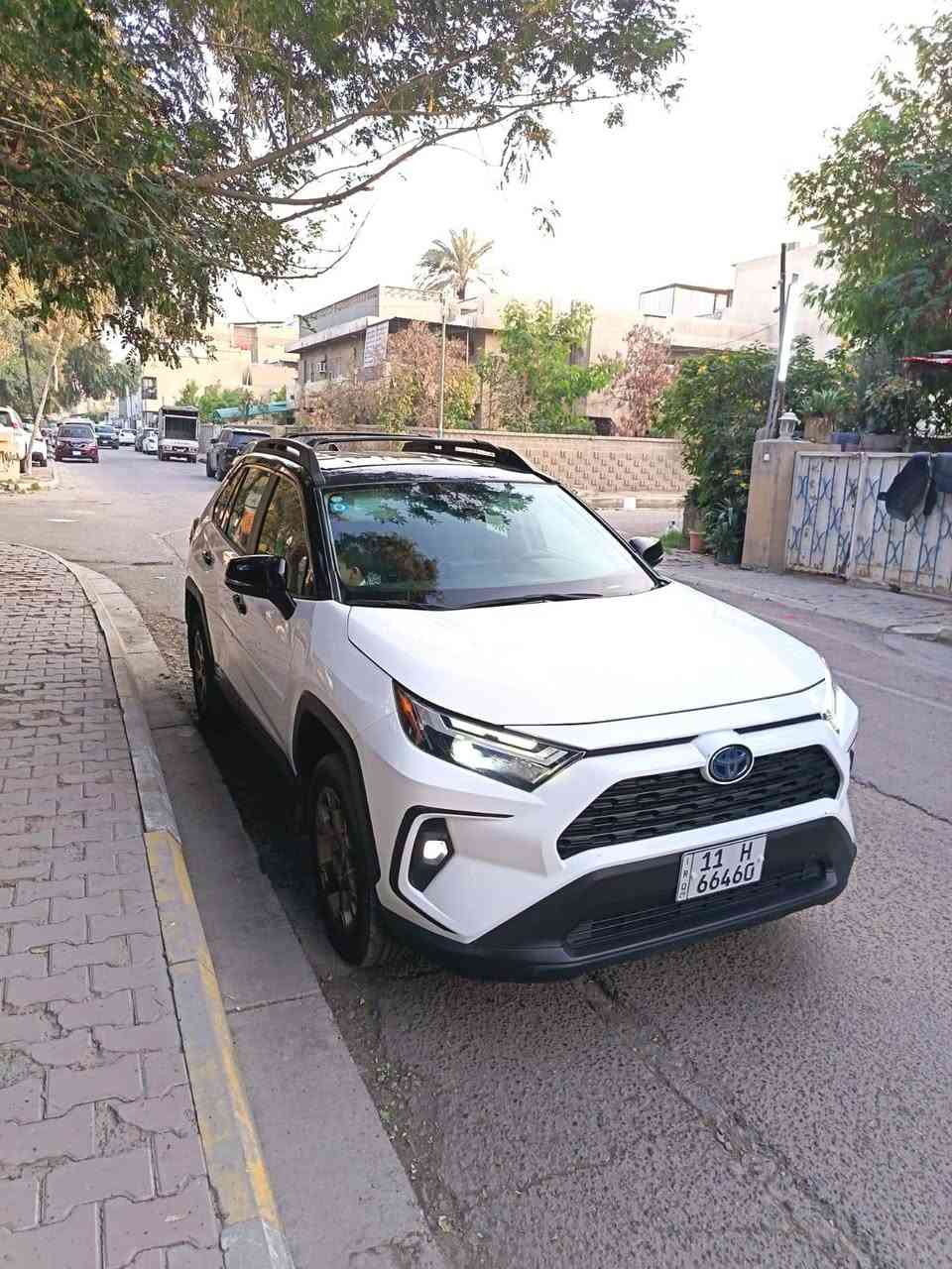 راف 4 هايبرد2024 ودلاند اديشن
توكلر لون ابيض قمارة سودة 
بصمة 
كشنات تدفئة ستيرن تدفئة 
انظمة قيادة 
اوتو هولد 
تبريد قطعتين
شاشة كار بلي 
بدون ايرباك ولاشاصي 
ماشية 39m
صبغ جاملغ وباب بيهة مكانات بارد 
مكان بغداد الكرخ 
***********
سعرر 240
