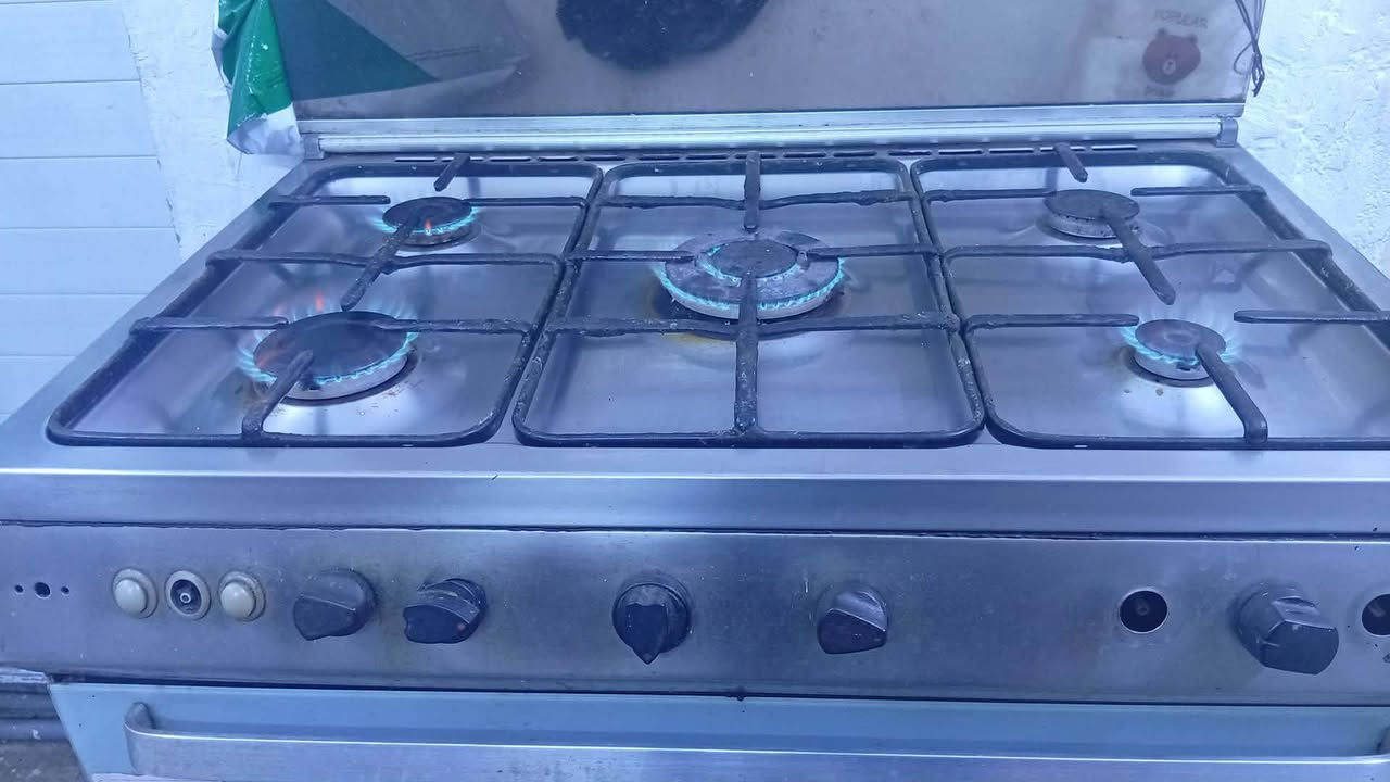 السلام وعليكم طباخ كله شغال بس اول ميعتلك يطلع صوت يراد تنضيف العيون مابي اي خياس زنجار ب125


**إذا كنت صاحب هذا الإعلان وتريد حذفه لأي سبب، رجاءا أرسل رسالة إلى الدعم الفني**