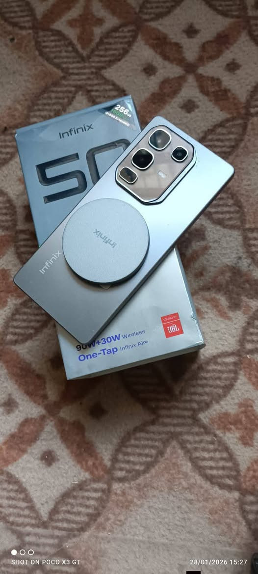 Infinix not 50 pro
جهاز غني عن التعريف 

الذاكرة 8+8+/256

شاحن سلكي 90w
شاحن لا سلكي 30w 
 
للبيع او المراوس بآيفون 💙✋


**إذا كنت صاحب هذا الإعلان وتريد حذفه لأي سبب، رجاءا أرسل رسالة إلى الدعم الفني**