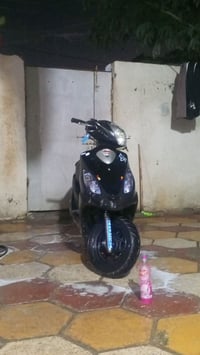 لبيع السعر 750 وبيها مجال 07737355345