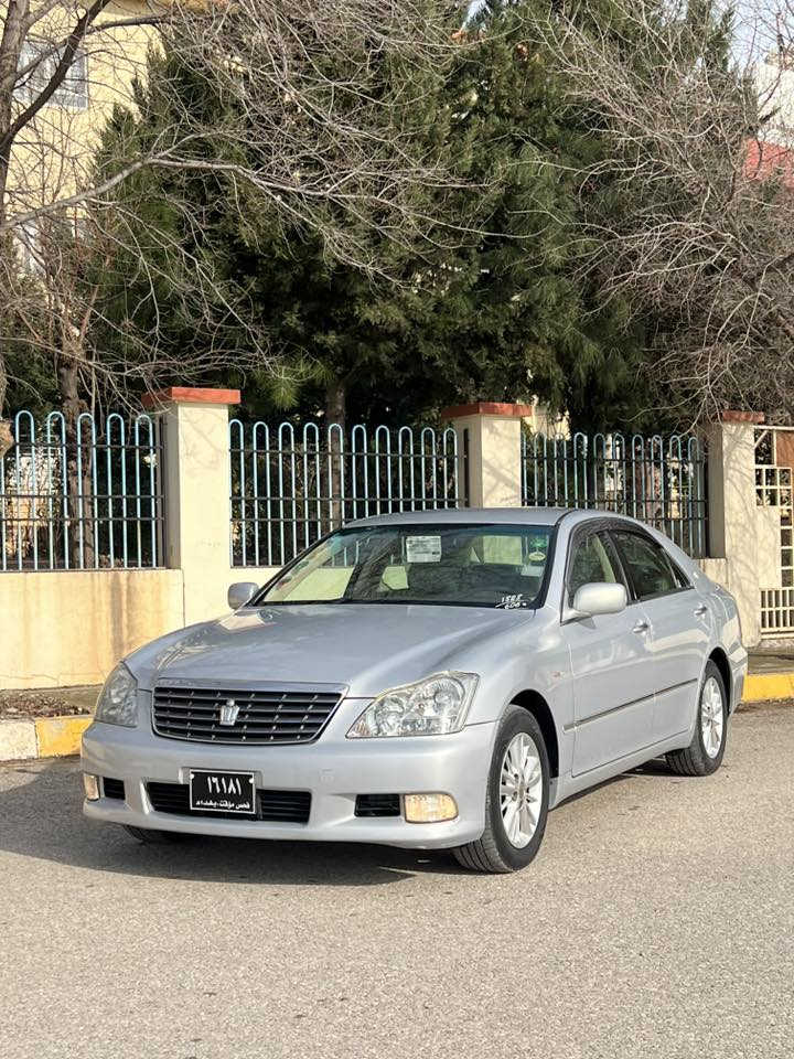 ٢٠٠٦ ناوزەرد ٣دووگمەی پەردەی مەکینە گەورە بێ دوکەڵ سەیارەکە زۆر زۆر پاکە و بێ مەسرەفە ساغە سەیارەکە ٣ پارچە بۆیاخە  دەعامی پێشی ١٨٤ . 
سعری (٧٤)و تۆزی مەجال 
***********
