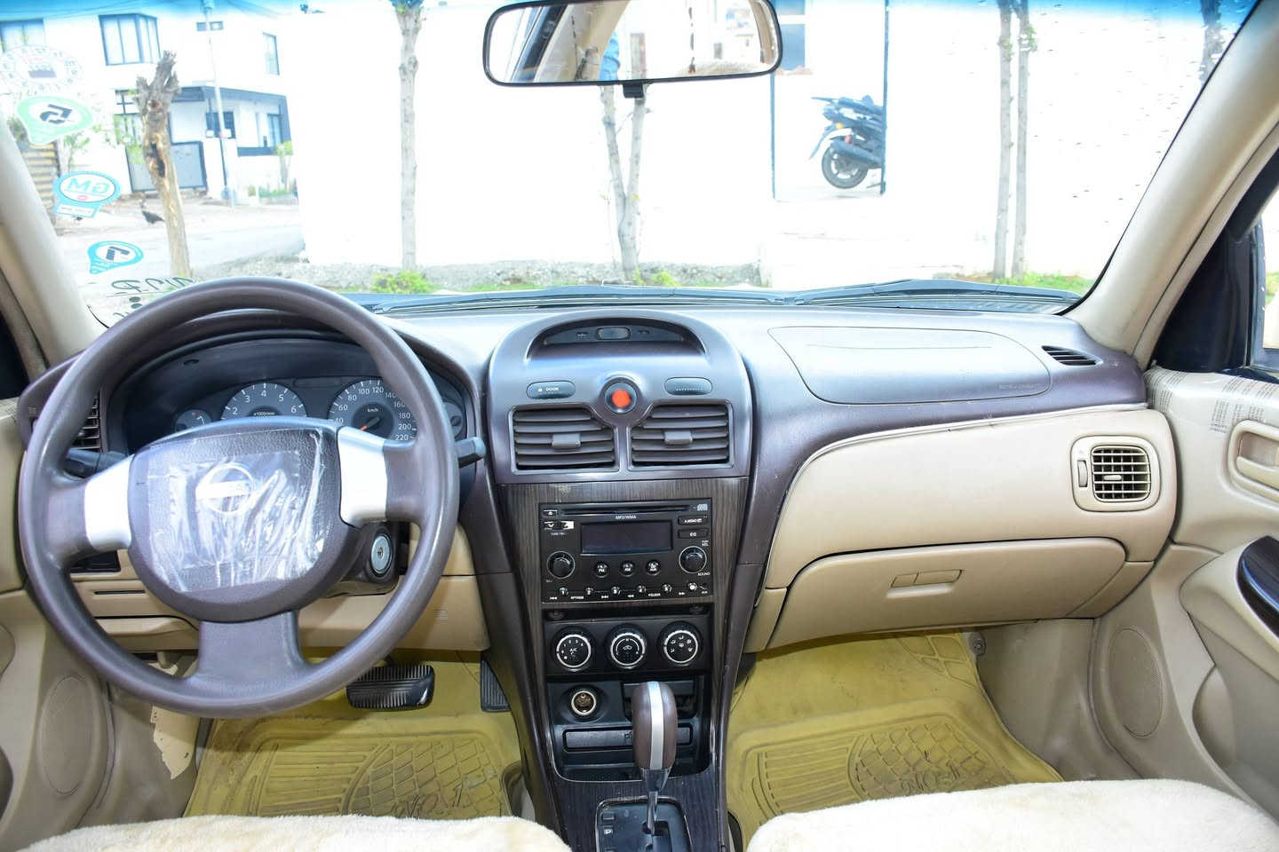 سەیارەی  سەنی کوری بۆ فرۆشتن مۆدێل 2012 یە ، بیلاد تۆماتیکە ، قنجەکی پشتی هەیە ، بۆنیتەکەی ڕەشە ، ڕەقەمی نوێیە هەزەی نوێیە ، سەنەوەی تا 2032 نوێیە ، تەقە و ڕەقەمی بەشەرت ، دوو شوێنی ساردە کوتە
نرخ : 125 گەڵا 
شوێن : کۆیە 
ژمارەی موبایل ***********
