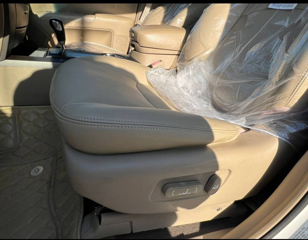 استلام الشركه الدواليه العراقيه مع ضمان الشركه كتلوكات
سياره ( بوضع شركه من الصبغ والتبديل والضرار كارتون شرط )
محرك كير صدر اتراي زيرو شرط 
من 2014 عله يدي 
ماشيه 79 ألف حقيقي اسبير مانزل 
مواصفات فول 
بصمه تشغيل ابواب بصمه ثانيه مامستعمله
فتحه بل قماره سلايت 
كشنات كهرباء اثنين  وتدفأ تبريد وجلد 
محرك ٦ سلندر ۳۸۰۰
باب خلفي شفط 
ذاكره كشنات خزن ميموري 
لد خلفي و حساس خلفي وكامره
مري قلاب على بك ومري شفط 
ويل ١٨ 
ثلاجه بل جكمجه 
تحكم استيرن و استيرن كهربائي
مواصفات معروفه 
سياره على ايد وحده وبمعنى الكلمه جديده وما يحتاج اشرح 
ورقم محوله الاماني بسمي سنويه هسه  لغايه ٣٠

ورقمي

‭٠٧٧٦ ٦٥٠ ٣٦٢٣‬
مكان السياره بغداد
***********

***********
