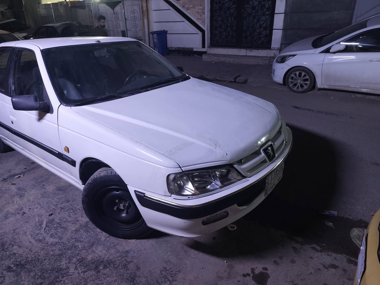 سياره بيجو بارص موديل 2012 
كيار ومكينه خير من الله 
تخم تاير جديد
بكان السياره ببغداد 
رقم السياره نجف..
رقم الهتف ***********..متواجد بس وتساب 
سعر السياره 30ورقه بيه مجال حك الجيه
