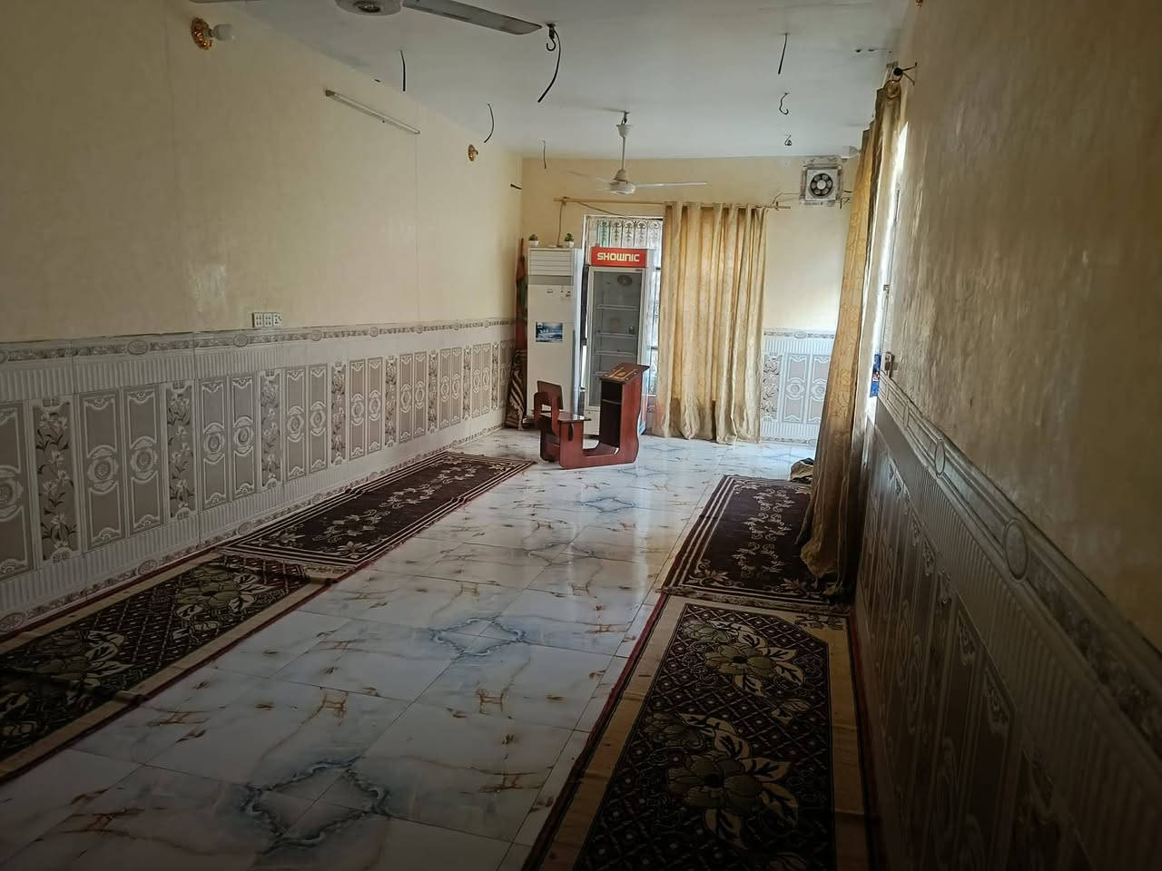 بيت للبيع 250متر حي الصناعة غرفتين وصالة ومطبخ واستقبال وصحيات للاستفسار اكثر اتصال *********** او خاص
