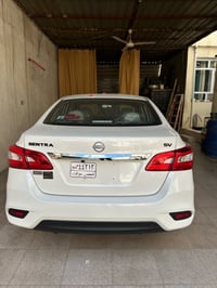 ماشيه ١٠٠٠ كيلو بعدها  زيرو سياره للبيع او مراوس حسب قناعه سياره ضمان ...