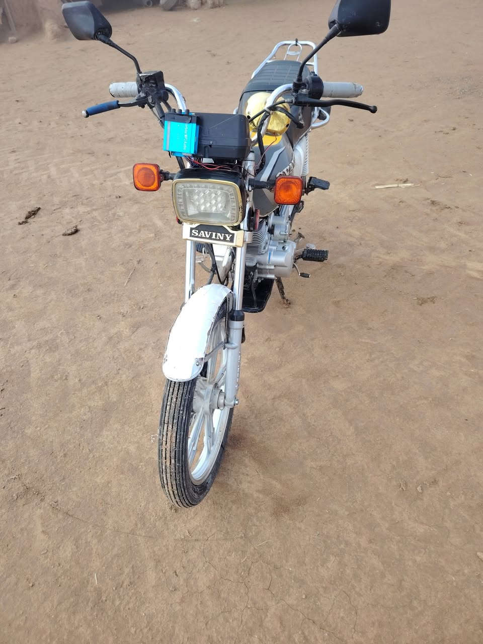 للبيع موطور سيفان موديل 21شرط مافتوح كهربائيات كله شغاله اسعر 550 وبي مجال قليل استفسار ***********
