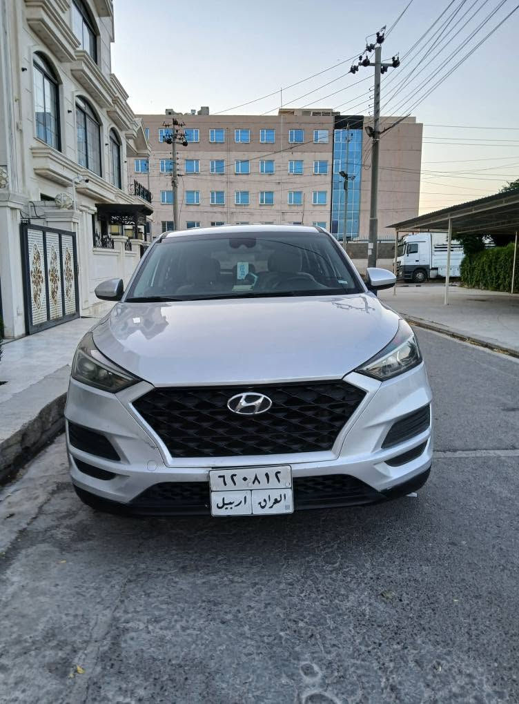 تکسون 2019 امریکی جملغ والبونید بی صبغ بدون داخل ارباك ماطاك شواصی مابی ماشی 85الف میل   سعرها  144ورقە ...هەولێر***********
تکسون2019 امریکی دوو پارچە بۆیاخ چاملغ وبۆنید ناوی نەگرتووە شاصی نەگرتووە 85میل ڕۆیشتووە نرخی 144وەرەقە ...هەولێر *********** أربيل, العراق
