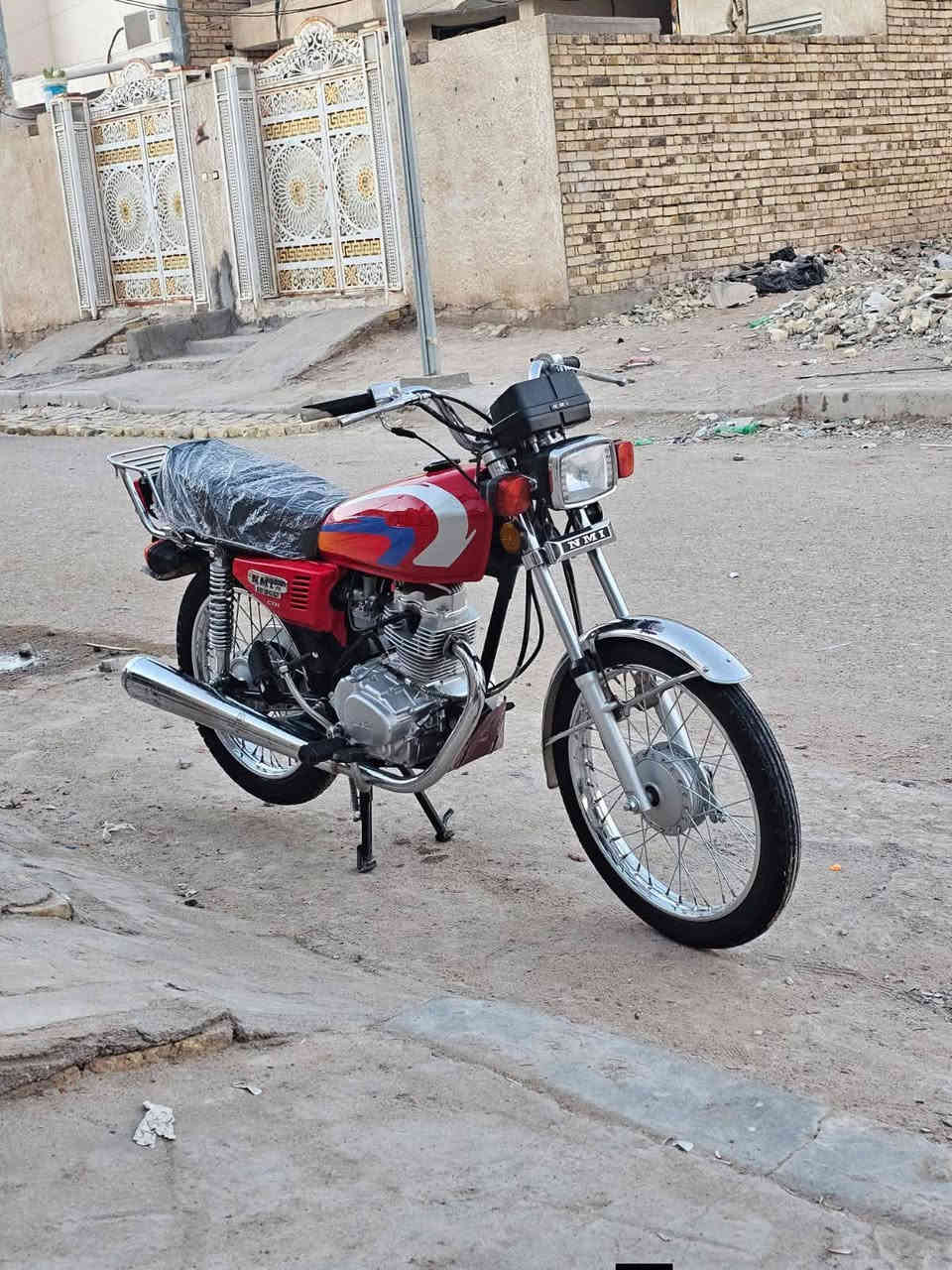 ألسلام عليڪم شباب دراجه نامة جديدة ونضيفة أوراق سكنر مابيها اي عطل السعر 900 وبيها مجال المكان ميسان للاتصال والاستفسار على هذا الرقم***********
وتدللون
