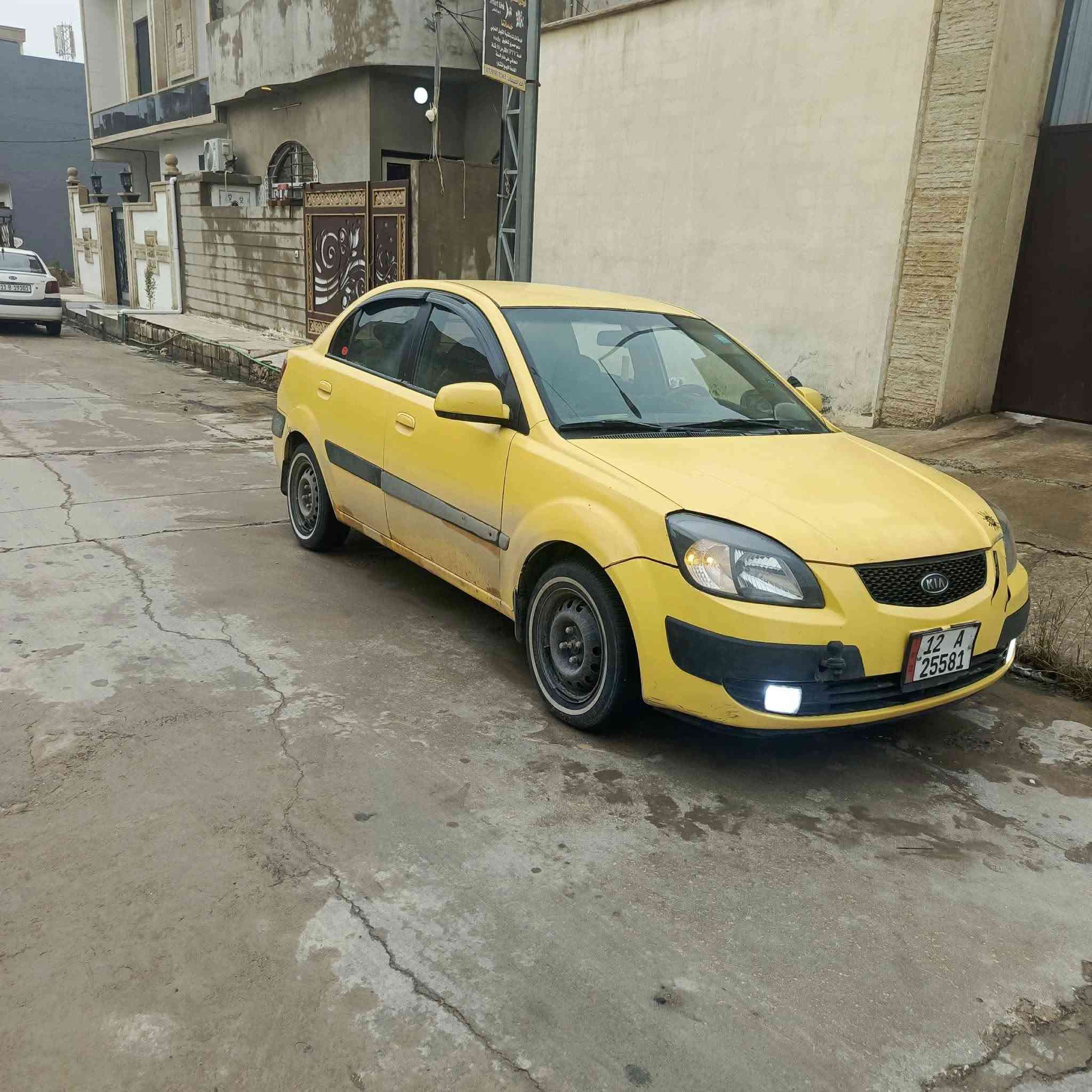 السلام عليكم 
كياريو 2009
امريكي كير شرط  محرك بدايه صرف
ضررها جاملغ واحد ضرر امريكا 
بيها هاي الطخه بل باب مثل ماموضح بل صوره 
كابون بانزين بيها  سياره باسمي 
هيئه غرمات صفر
السعر ٩٥بيها مجال اي استفسار 
***********
