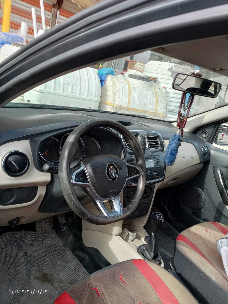 رينو سنبول 2019 محرك 1600 مفتوح تجفيت جديد صبغ بنيد وبارد جه السائق مكانات بسيطه السعر 70 وبي مجال مكانها دوره بغداد
***********
