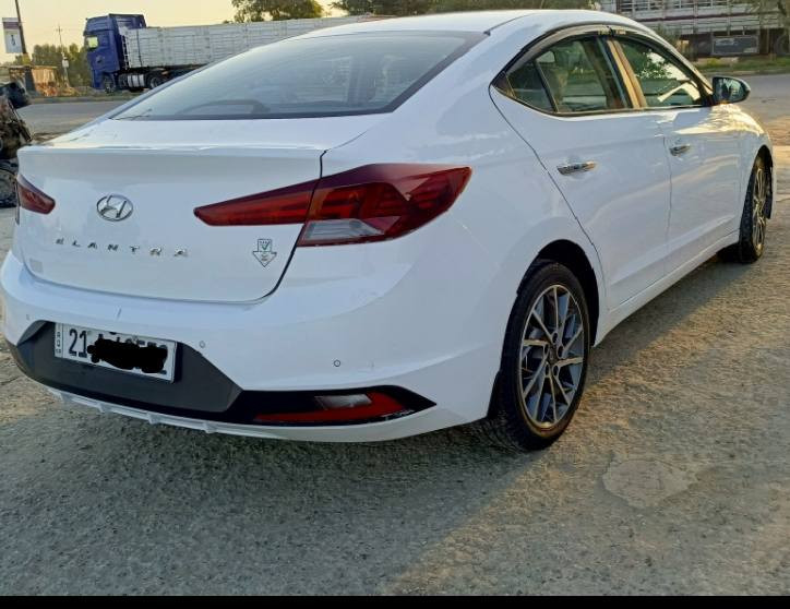 سلام عليكم
النترا 20 خليجي 
سياره جديده 
محرك 2000
كير AT المرغوب
السونار بلمنشور 
السعر 155 وبي مجال 
مكان بابل 
للاستفسار 
***********
