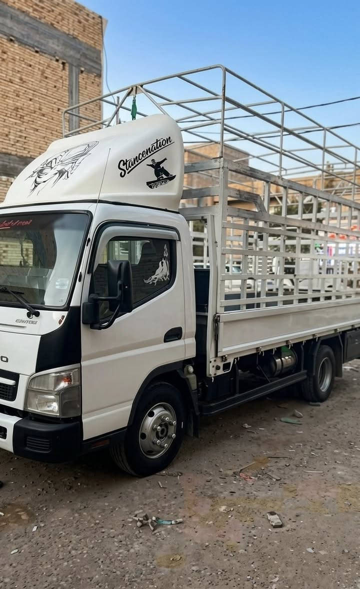 🔺 النوع: ميتسوبيشي كنتر (Mitsubishi Canter) • الموديل: 2017
⭐️• الحالة: نظيفة جداً جداً (شبه جديدة)
• المواصفات: محرك ناعم ونظيف
• حدادة كاملة ومحكمة  مزودة بمحجر إضافي 
• المميزات: استخدام شخصي فقط، استخدام كلش قليل ، السيارة كاملة ما ناقصها أي شي
السيارة كلش حلوة ونظيفة، وبالواقع أجمل بكثير 📍من الصور! مكان السياره الكوت 
السعر الاتصال على رقم ***********
