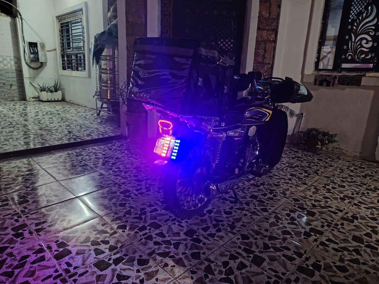 سلام عليكم سيفان سونك البيع كهربايات كله شغال وضع شركه نقص شاشه وقاعده مال لايت شويه مكسور بيه منفيس بصمات اثنين عنوان تكريت متواجد خاص واتساب ***********
