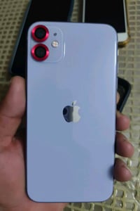ايفون11 عادي ذاكرة 128 كفاله عامة لون مميز الجهاز يخبل مكان الجهاز كرا...