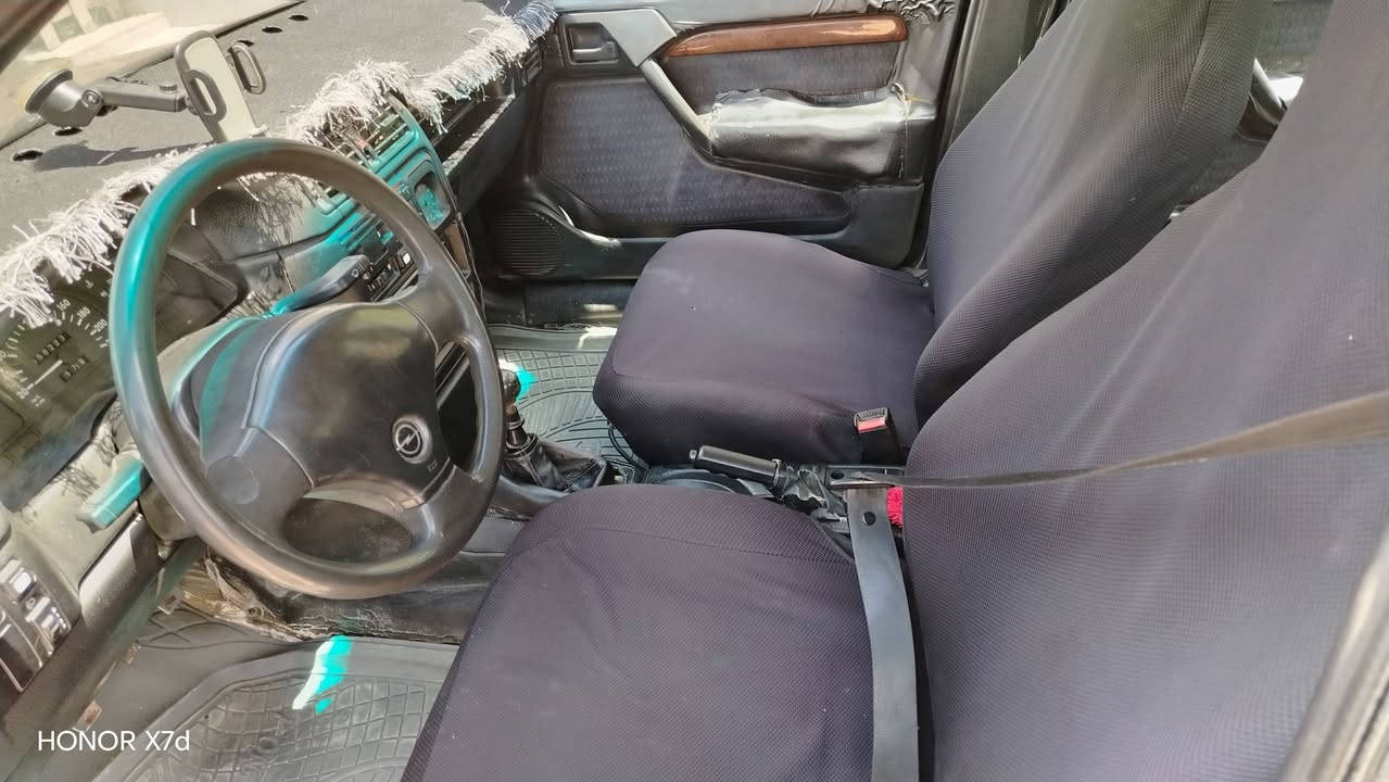 من رخصت الادمن سياره جاهزه وحلوه  للبيع مكينه نضيفه حجم20 ارفلو كبس شركه كير نضيف  كهربائيات كلهه شغاله السعر 30 عليه غرامه ٤٠٠ الف تنزل من سعر وكاله عامه بسمي شرط تحويل مكان سيميل ***********
