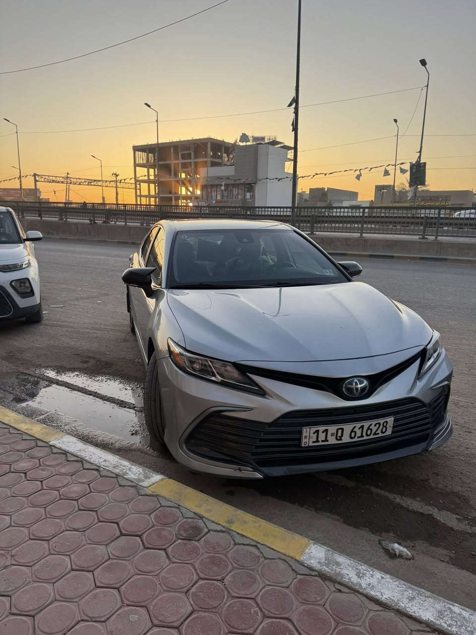 تويوتا كامري 2022 Le هايبرد
السياره حادث خلفي موضح بالصور البجم كبس بلادي شركه السياره جديده وما بيه نقص برغي السياره ماشيه 43 الف كيلو متر وقابل للزياده تخم تاير جديد 
المواصفات 
بصمه تشغيل عن بعد 
كرسي السايق كهرباء 
سايد بريك كهرباء 
تدفئه كشنات 
بگ لايت ليد متغير 16 لون وبيه هواي مودات 
اوتو هولد 
تحديد مسار 
نقطة عمياء 
رقم السياره بغداد مكاني الحلة 
للاستفسار واتساب او اتصل على الرقم ***********
