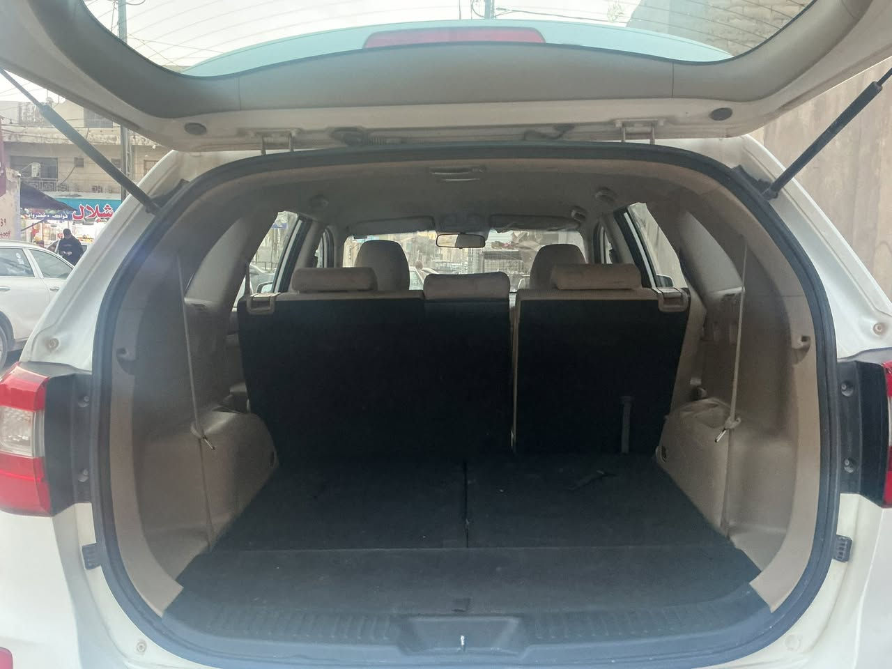 السلام عليكم
سورنتو خليجي قطعة واحدة صبغ والسونار مرفق التبريد خير من الله ثلج 🥶
ماشية 170000 قابل للزيادة
المواصفات:

ستة سلندر 
سبعة راكب 
ثلاث قطع تبريد 
كامرة خلفية
حساسات امامية
حساسات خلفية
إشارة في المرايات الجانبية 
مرايات الجانبية شفط
انارة ترحيبية
نظام ECO لاقتصاد الوقود
جرص على 120

زوجين تايرات جديدة 
حدادية جديدة 
سنوية جديدة لل2030 
السيارة بسمي تحويل ثاني يوم 

السيارة مال بيت مال جناي السياره نظيفة جدا 

السعر : 180 وبيها مجال بسيط

العنوان: الديوانية

التواصل : ***********
