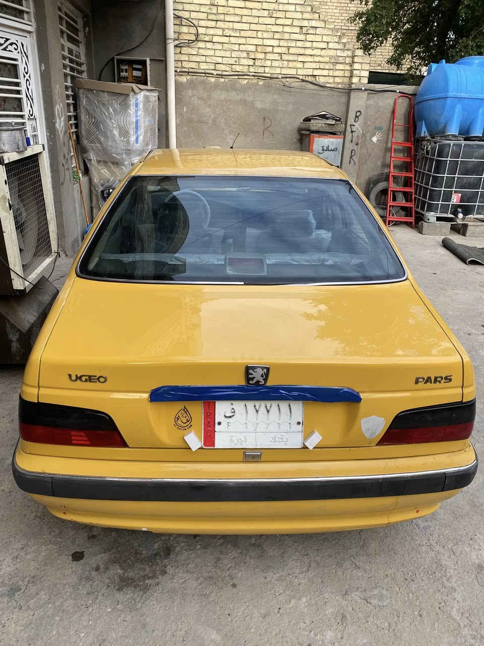 سلام عليكم بيجو بارص موديل 2015 سيارة نضيفه كير ومكينه جدد تبريد شغال شاشه اندرويد مضخم صوت صدر خير من الله مصفره هية وغرامات سعر45 وبيه مجال العنوان بغداد الدوره الرقم ***********
