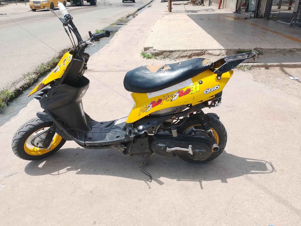 نحله بيجي تسع زروف مكينه معمره بستن تحريكه معدل نار السعر200وبي مجال شراي الاتصال على الرقم ***********
