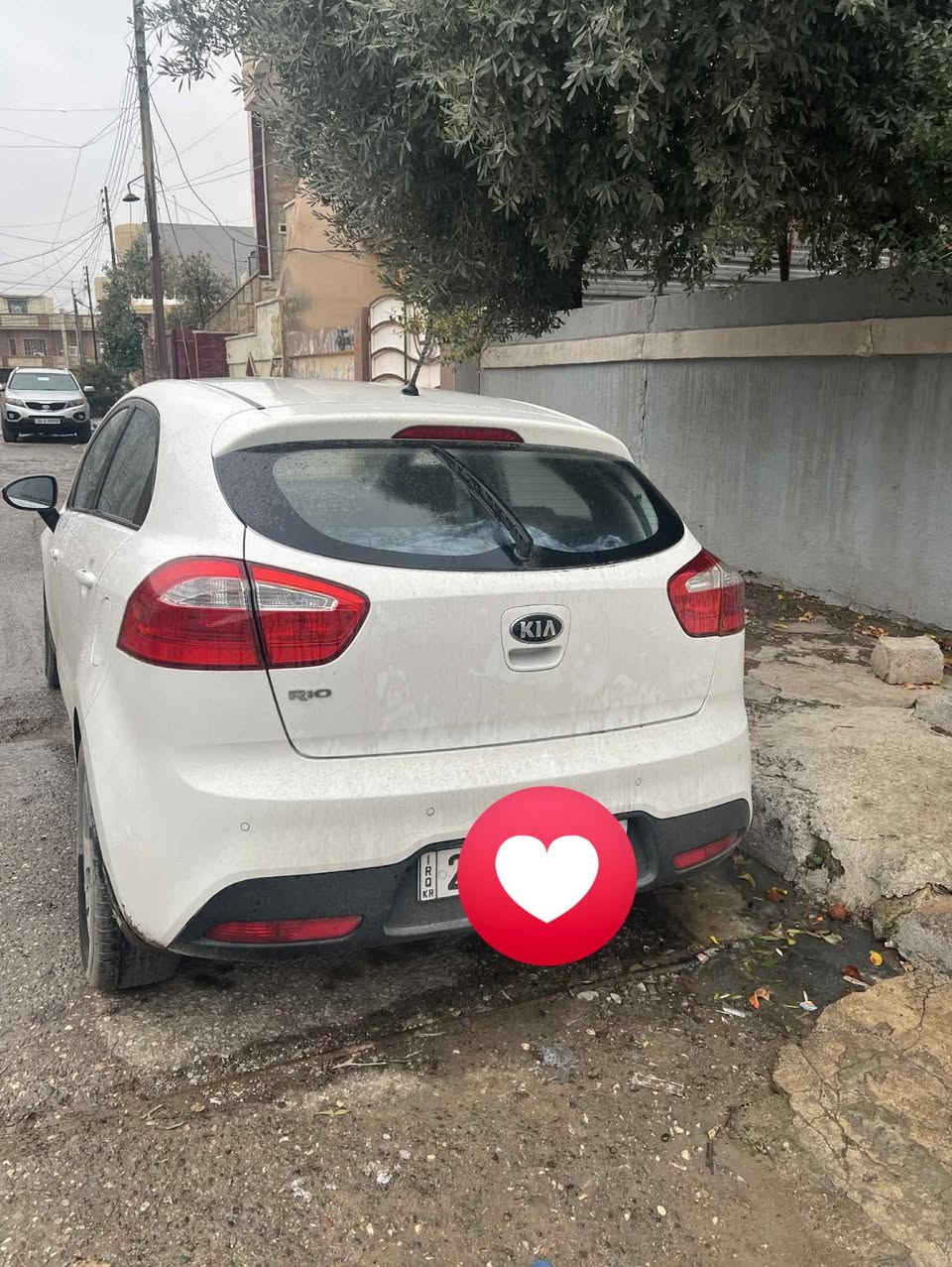 سلام عليكم كية صالون موديل 2014خليجي كير ومكينة شرط سعره 100ورقه و بيها مجال تواصل ***********
