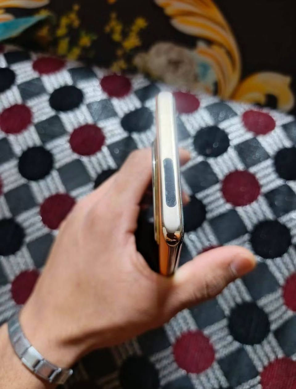 السلام عليكم الجهاز استعمال قليل   مروسه بايفون فقط
HONOR X9c 

ابو الجوز ❤️‍🔥 

الذاكرة 256GB

الرام 8GB+8GB=16 GB 

المعالج Snapdragon 6 Gen 1

شاشة منحنية 

بصمة بالشاشة 

تردد الشاشة 120Hz

كاميرا 108MP

بطارية 6600mAh

بشحن سريع 66 واط

جهاز معروف بمواصفاته القوية

مقاوم للماء 

مقاوم للكسر 

والرام 12+12 

ظمان اللمس والشحن والصوت والاتصالات كامرات كلوووو ضمان  

 رقم ***********وتساب موجود الخاص مفتوح

